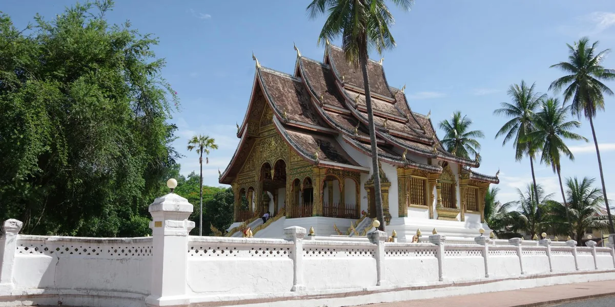Laos - airport transfers and travel