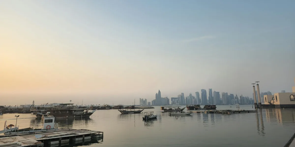 Qatar - airport transfers and travel